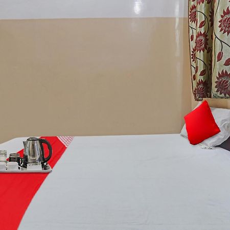 Flagship Hotel Narayani Palace カーンプル エクステリア 写真