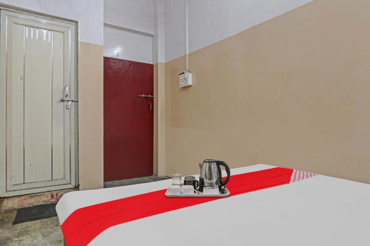 Flagship Hotel Narayani Palace カーンプル エクステリア 写真