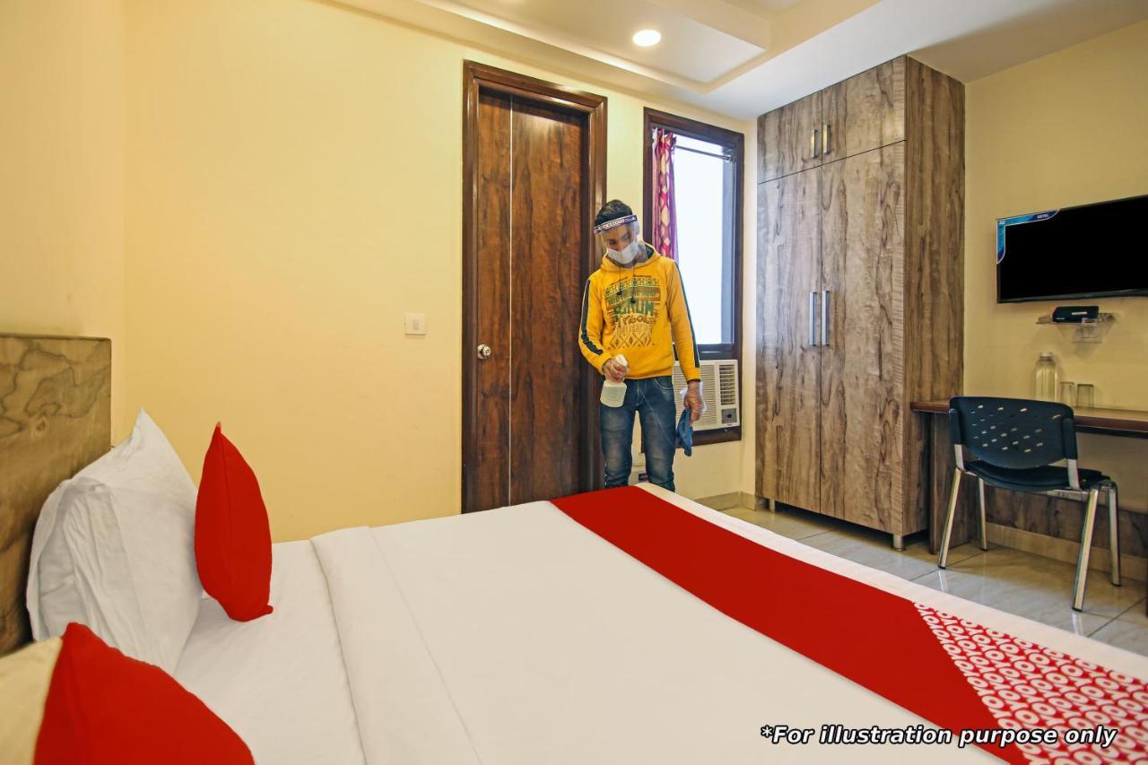 Flagship Hotel Narayani Palace カーンプル エクステリア 写真