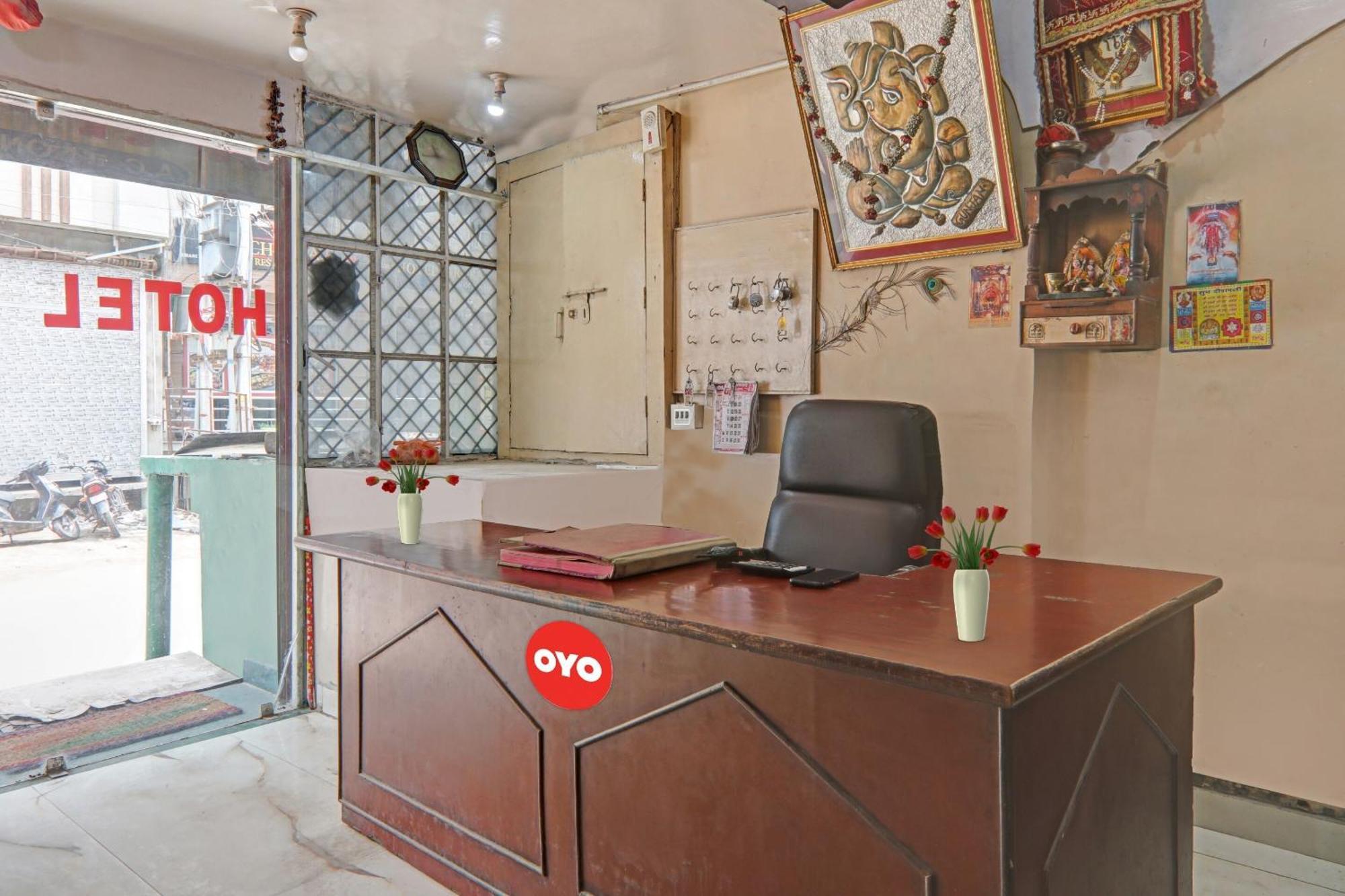 Flagship Hotel Narayani Palace カーンプル エクステリア 写真